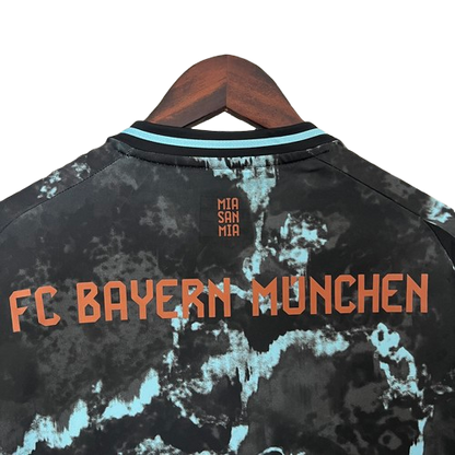 Bayern de munich away 24/25