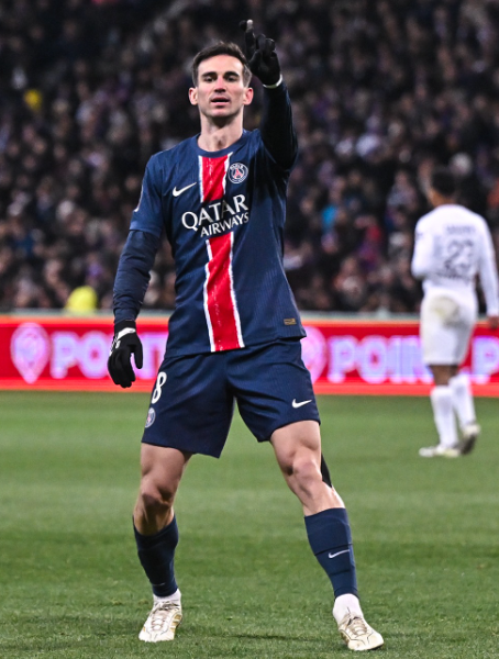 PSG Home 24/25