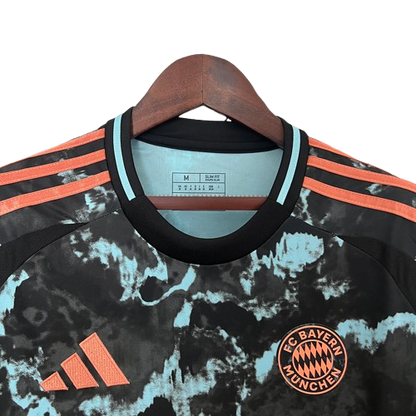 Bayern de munich away 24/25