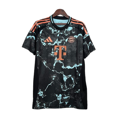 Bayern de munich away 24/25